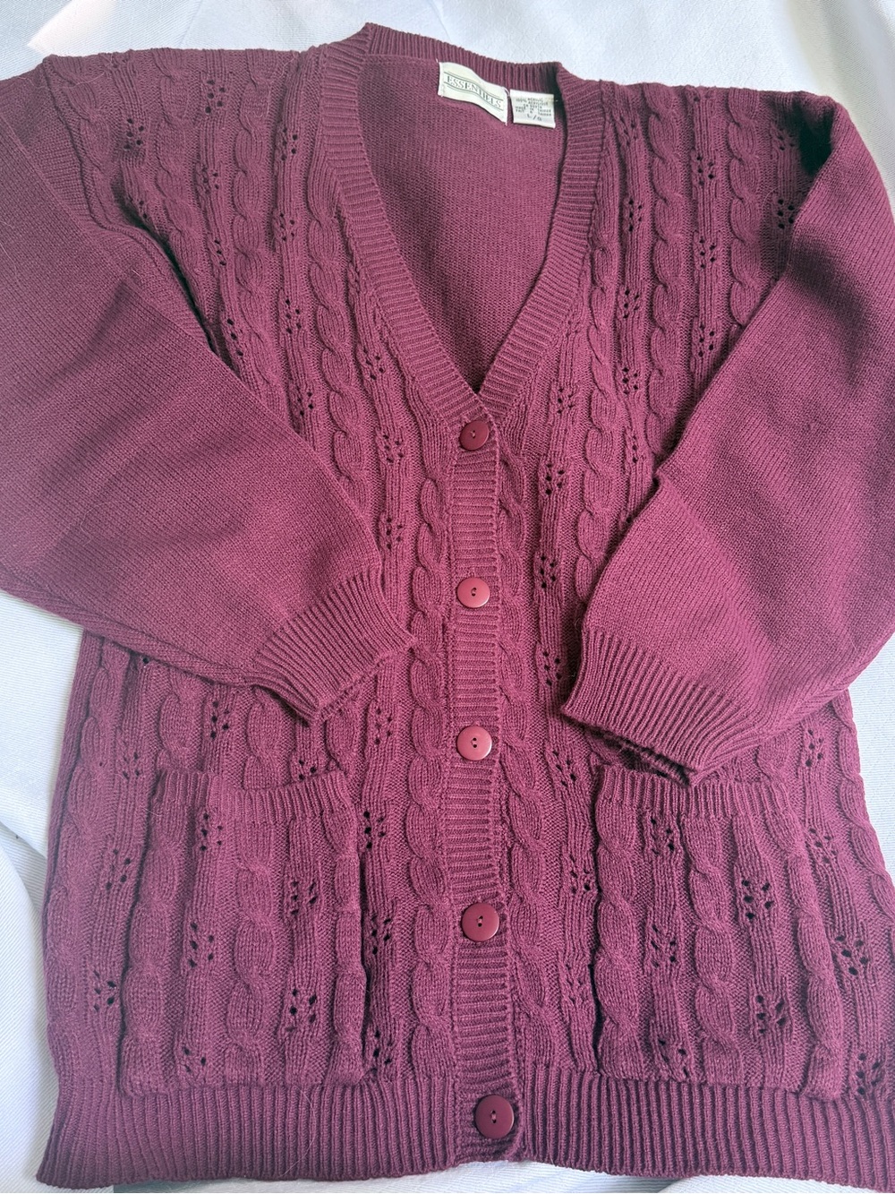 Vintage Essentiels Cable Knit Cardigan Sweater Burgundy Large. Never worn!